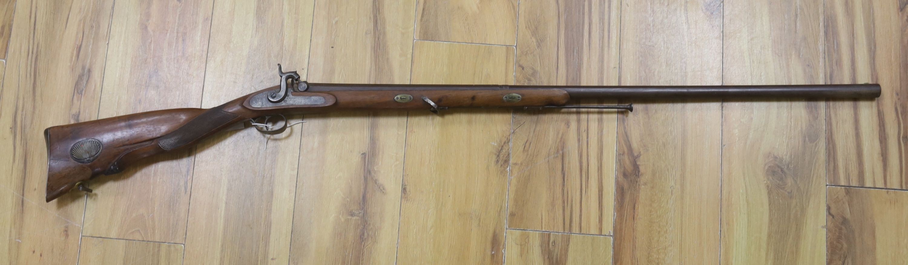 A 19th century percussion musket, barrel impressed Fabricado por Thomas Beristain Eibar, 1864, walnut stock with ramrod, 126cm